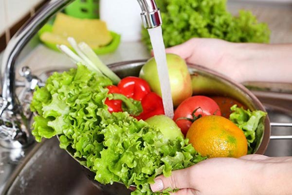 ضدعفونی کردن سبزیجات با آب اکسیژنه